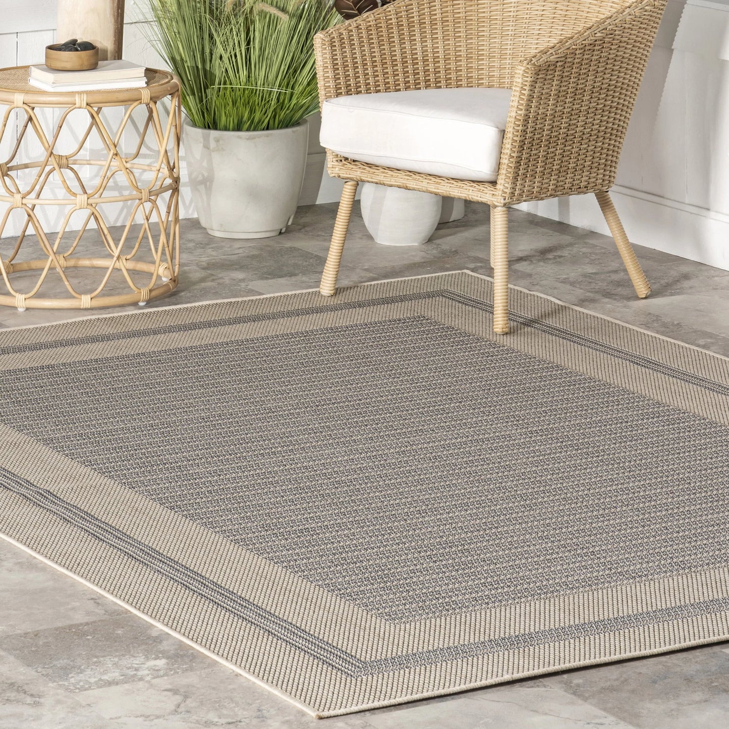 nuLOOM Antonella Bordered Solid Indoor/Outdoor Area Rug, 8' x 10', Beige