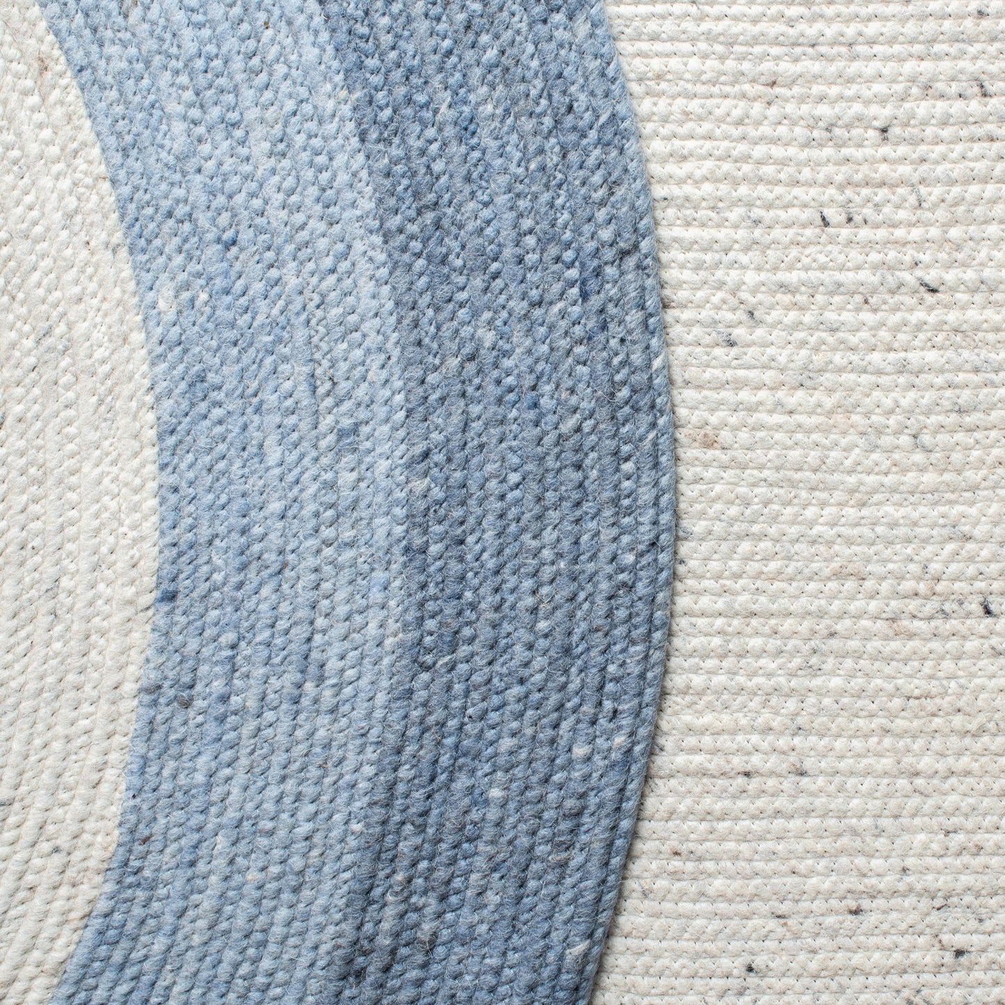 SAFAVIEH Braided Nazca Solid Bordered Area Rug, Ivory/Blue, 4' x 6' Oval