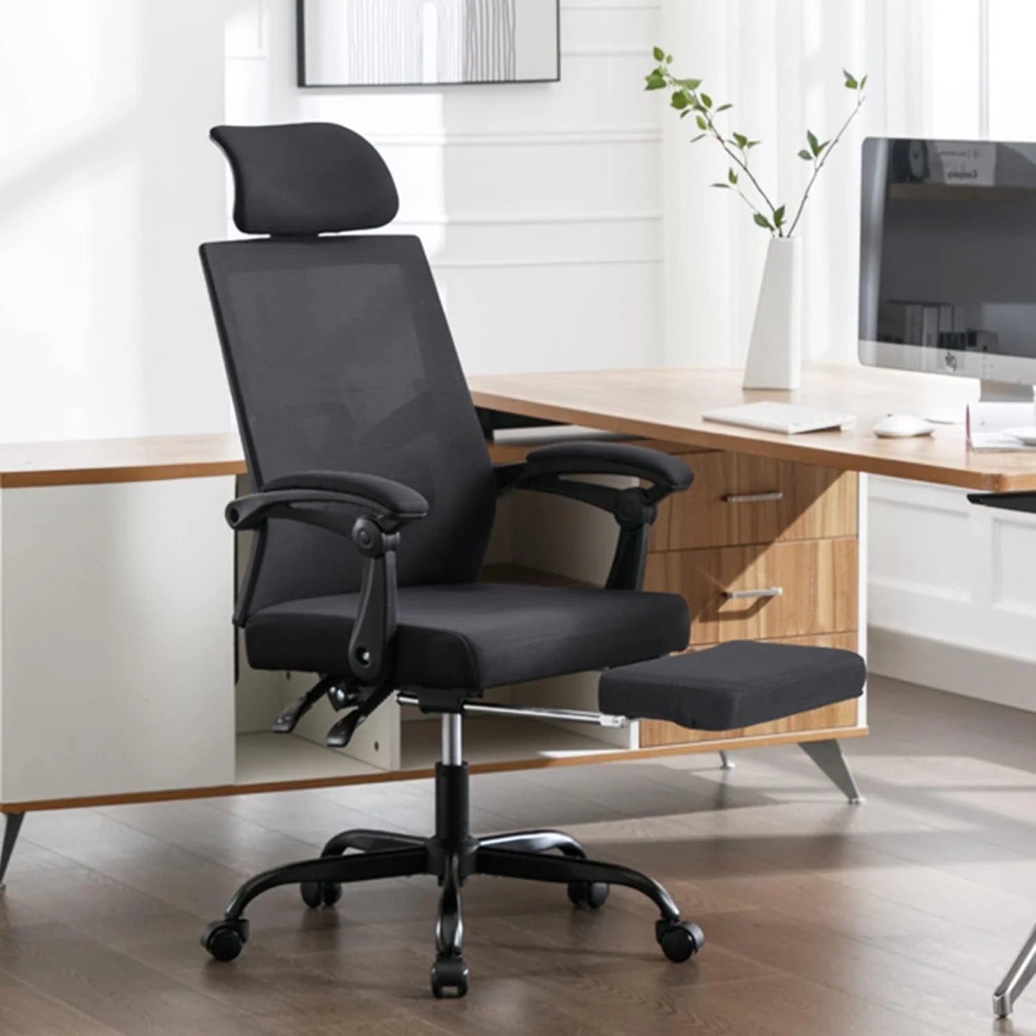 Qulomvs Mesh Ergonomic Office Chair with Footrest Home Office Desk Chair with Headrest and Backrest 90-135 Adjustable Computer Executive Desk Chair with Wheels 360 Swivel Task Chair