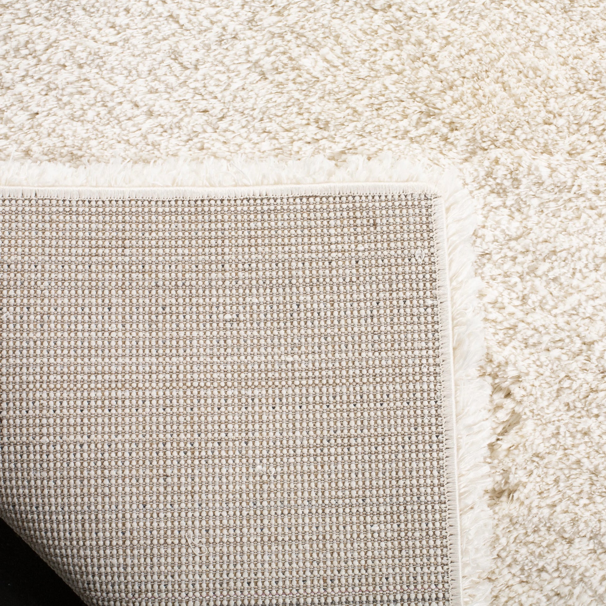 SAFAVIEH Royal Hartley Solid Plush Shag Area Rug, Silver, 6'7" x 6'7" Square