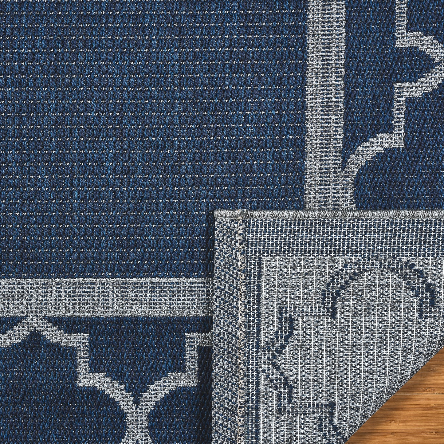 Laguna Indoor/Outdoor Area Rug, Simeon Navy Gray, 5’3 x 7’