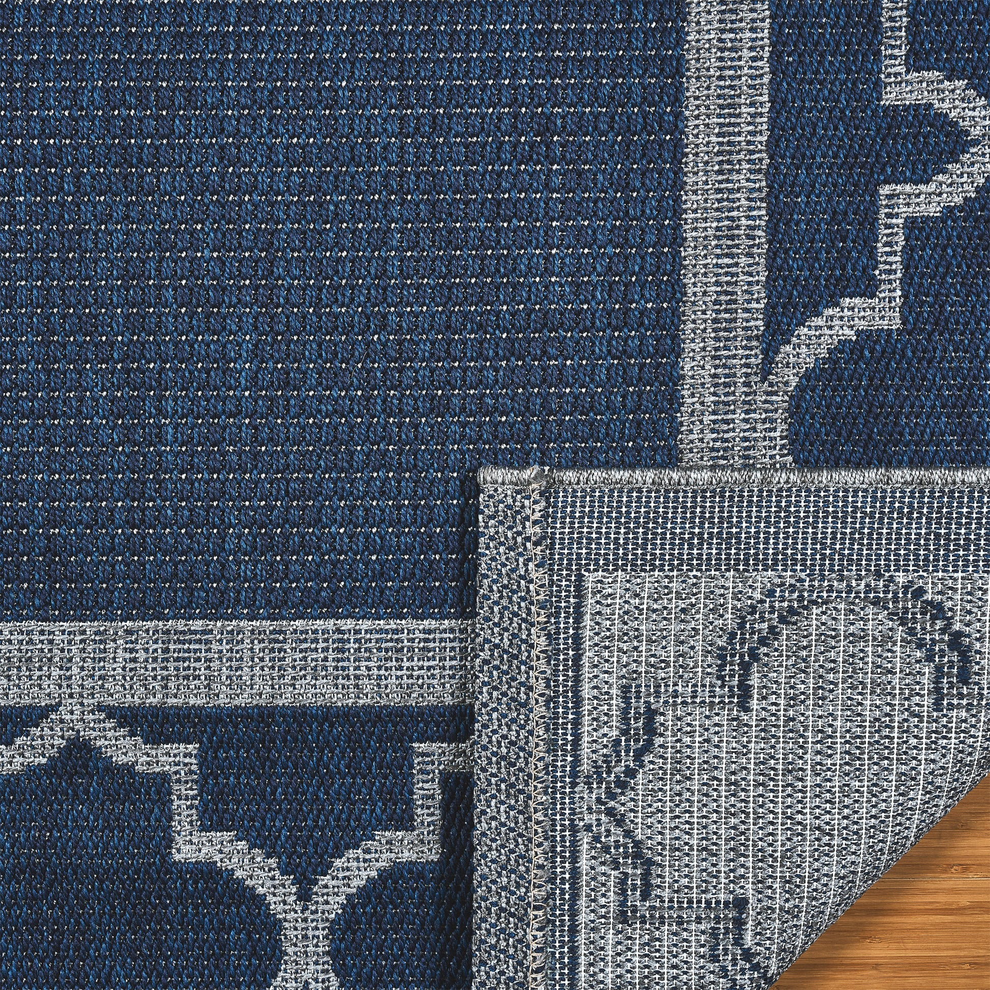 Laguna Indoor/Outdoor Area Rug, Simeon Navy Gray, 5’3 x 7’