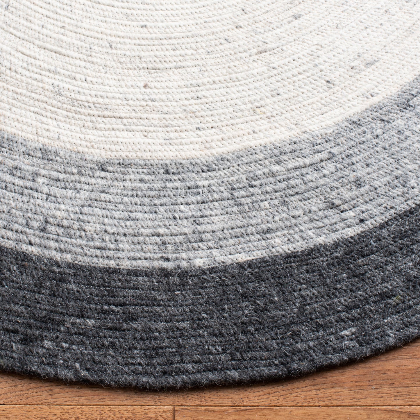 SAFAVIEH Braided Nazca Geometric Reversible Area Rug, Grey/Ivory, 6' x 9' Oval