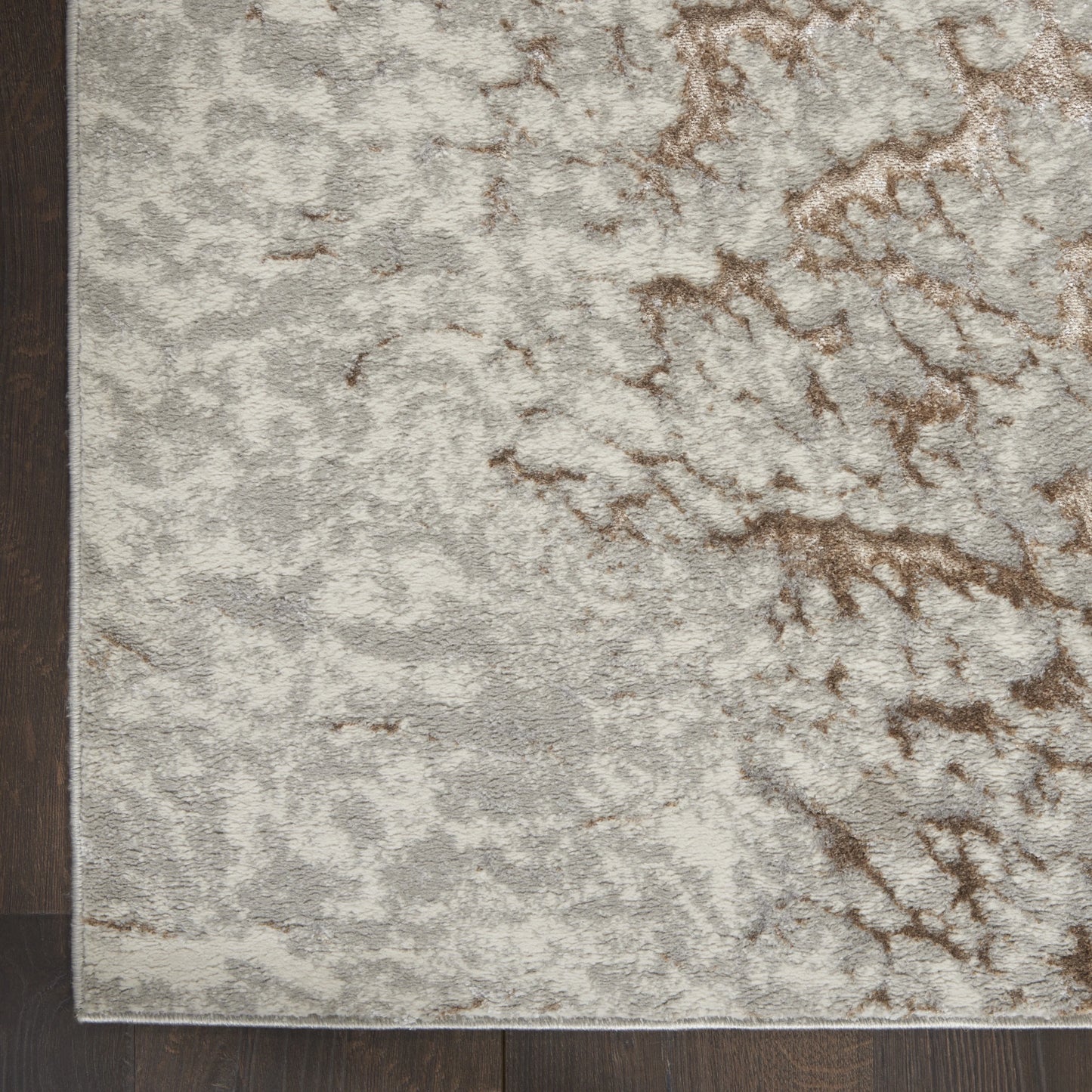 Inspire Me! Home Decor Metallic Abstract Grey Mocha 2'2" x 7'6" Area Rug, (2x8)