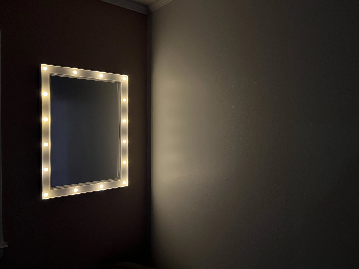 Justice 18" x 22" Rectangle Lighted Wall Mirror, White