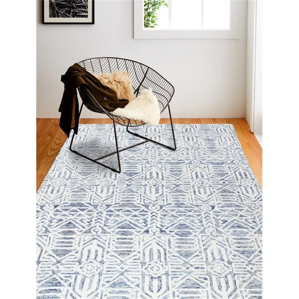 Bashian Verona Noland 3'6" x 5'6" Area Rug in Ivory and Blue