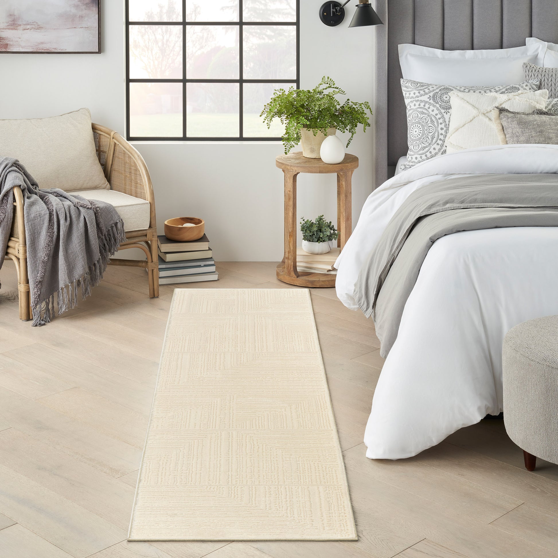 Nourison Briar Area Rug, Privet, 2’ x 7’
