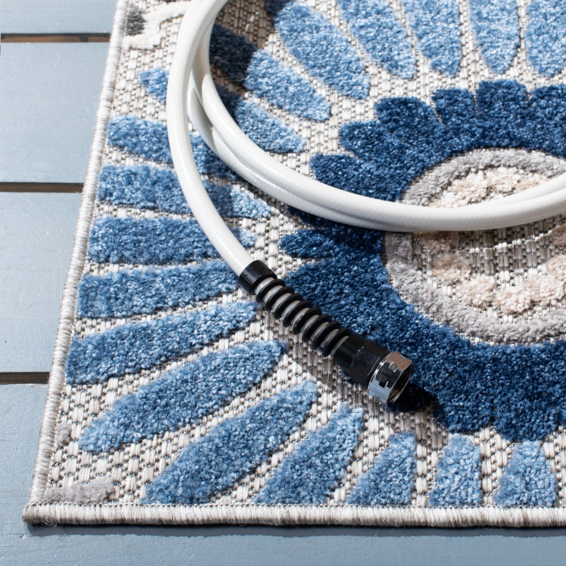 SAFAVIEH Cabana Brynn Indoor/Outdoor Area Rug, Grey/Blue, 5' x 8'