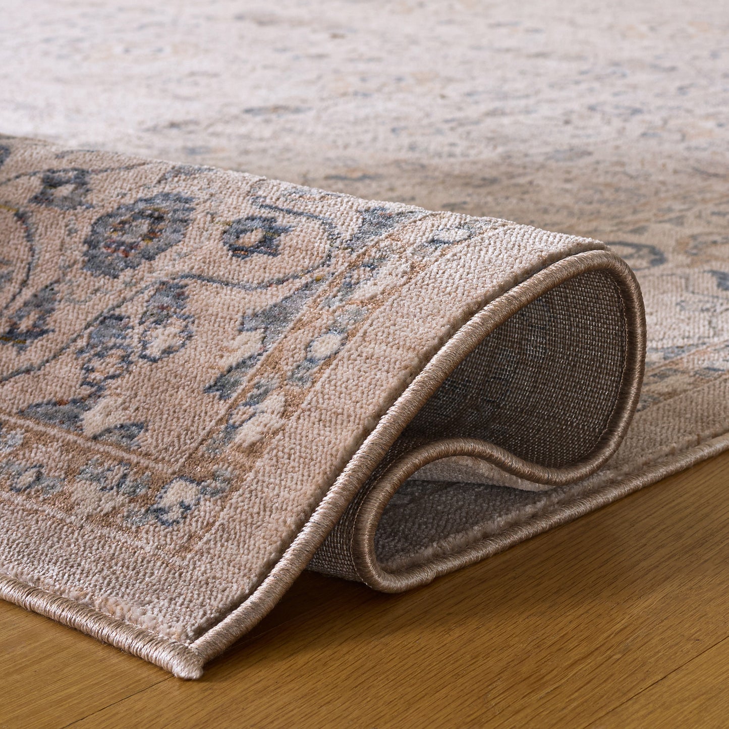 Safavieh Sutton Area Rug, Beige Navy, 8’ x 10’