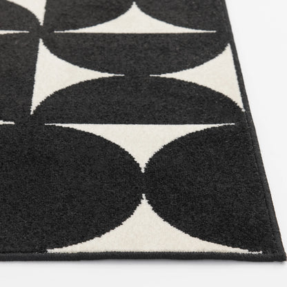 Loomaknoti Terrace Tropic Sevella 5' x 7' Geometric Indoor/Outdoor Area Rug , Black/White
