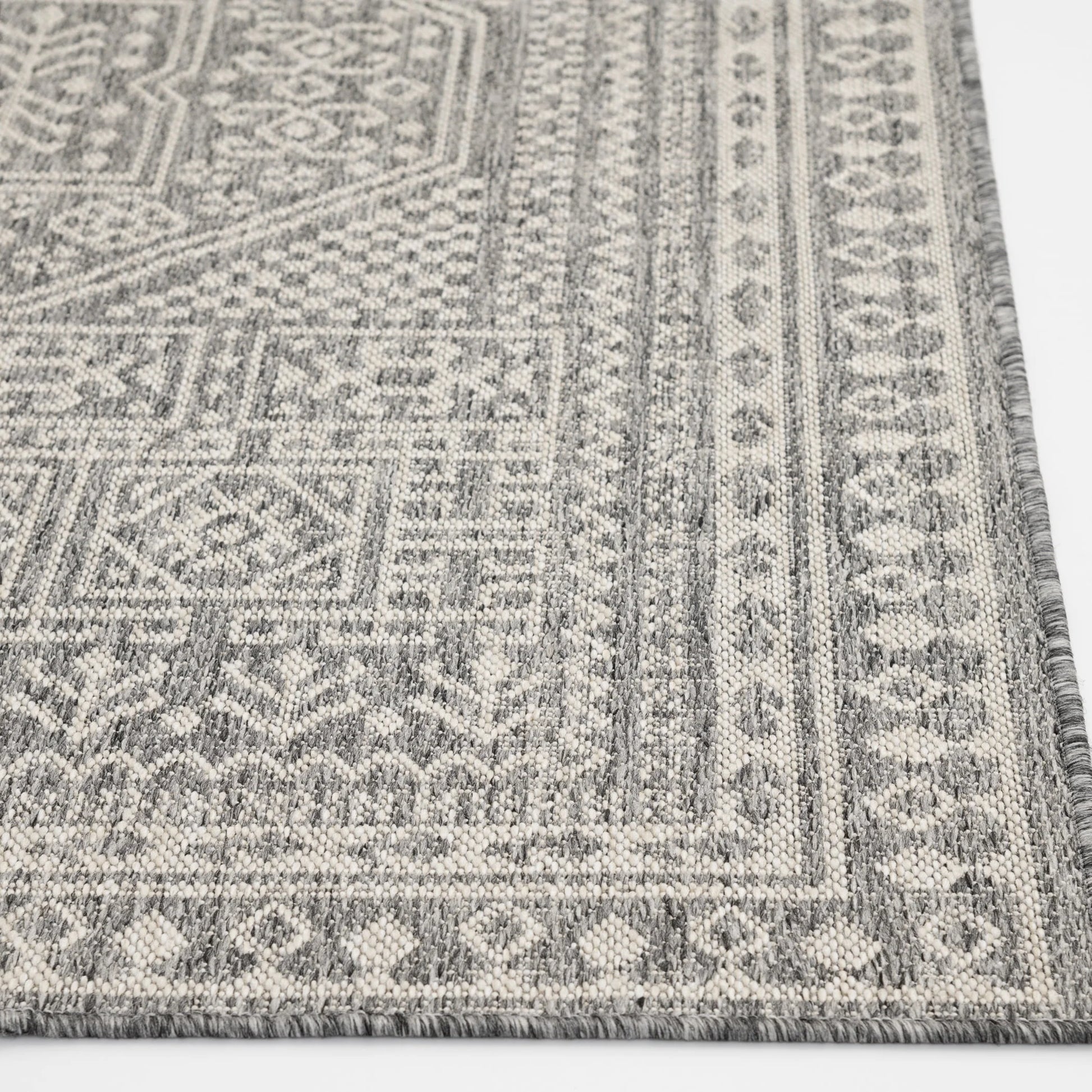 Mainstays 8' 5" x 13' Grey Medallion Outdoor Area Rug
