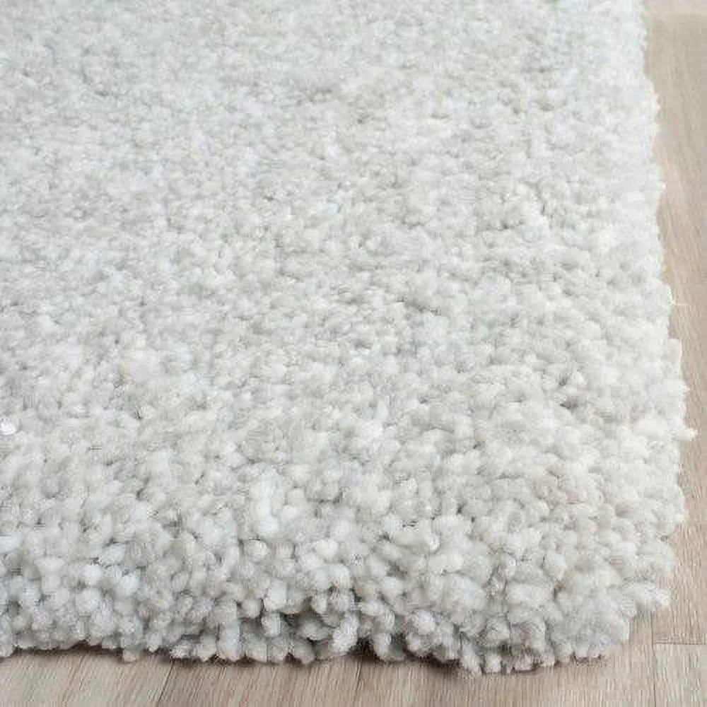 SAFAVIEH Ultimate Atanas Solid Plush Polyester Shag Area Rug, Silver, 4' x 6'