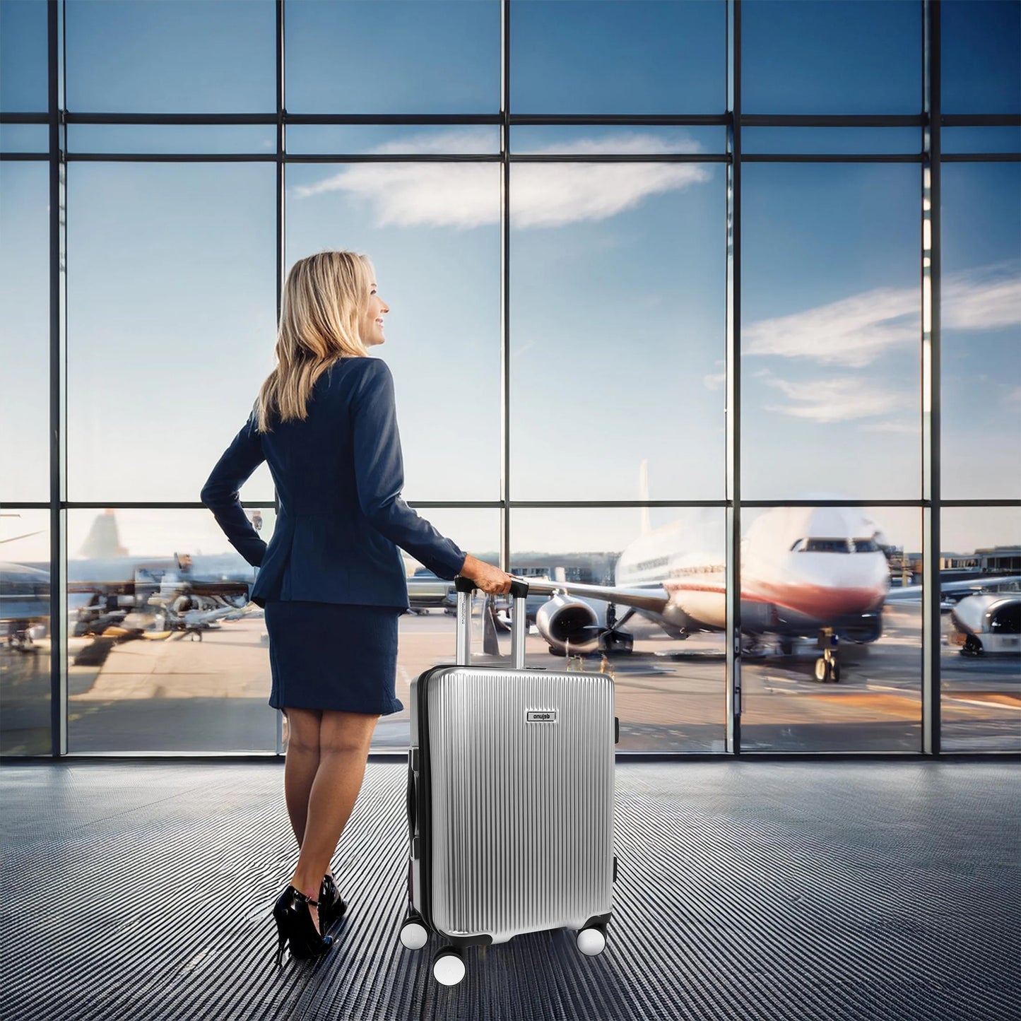 World Traveler Dejuno Monarch 26-Inch Polycarbonate Spinner Luggage - Rose Gold