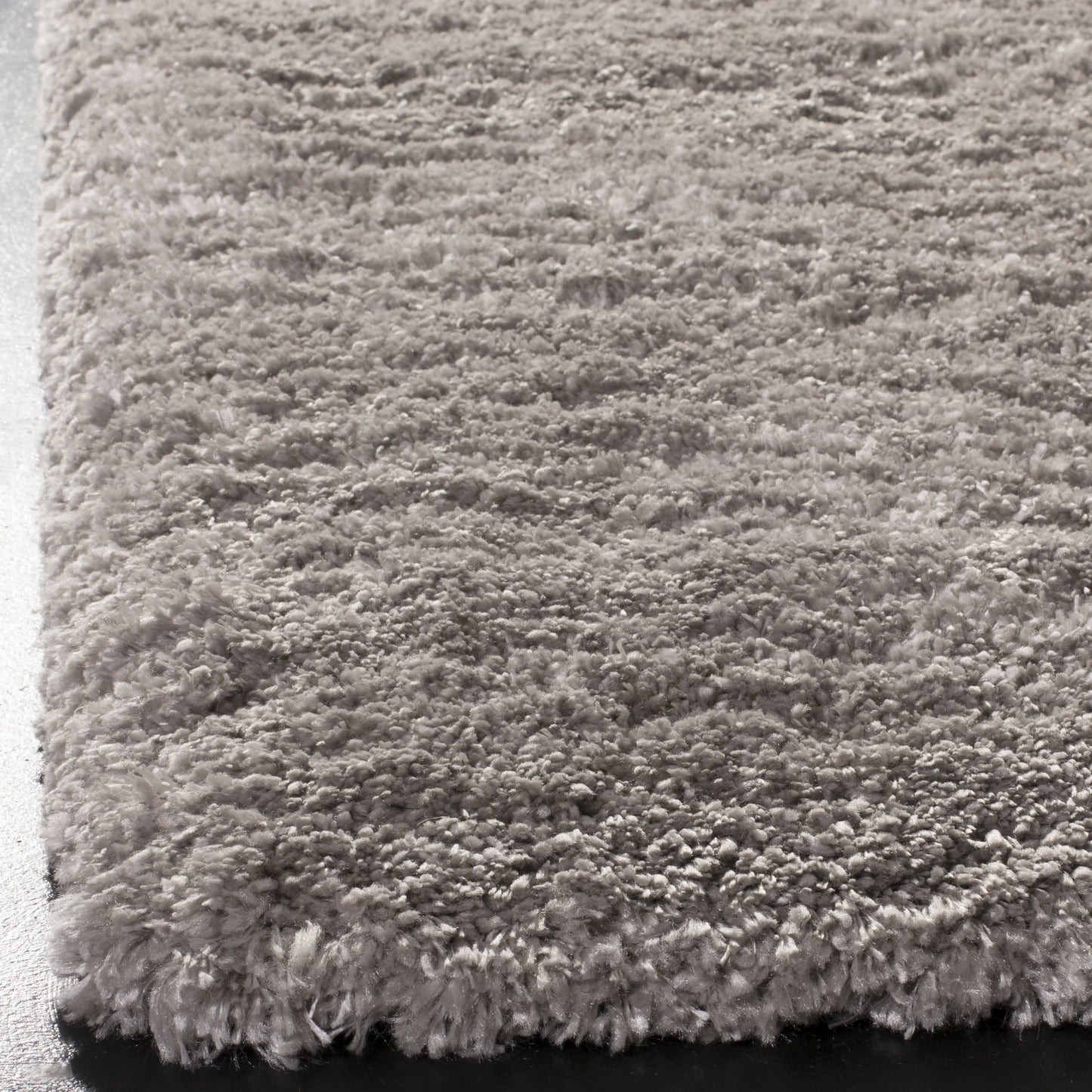 SAFAVIEH Royal Hartley Solid Plush Shag Area Rug, Silver, 6'7" x 6'7" Square