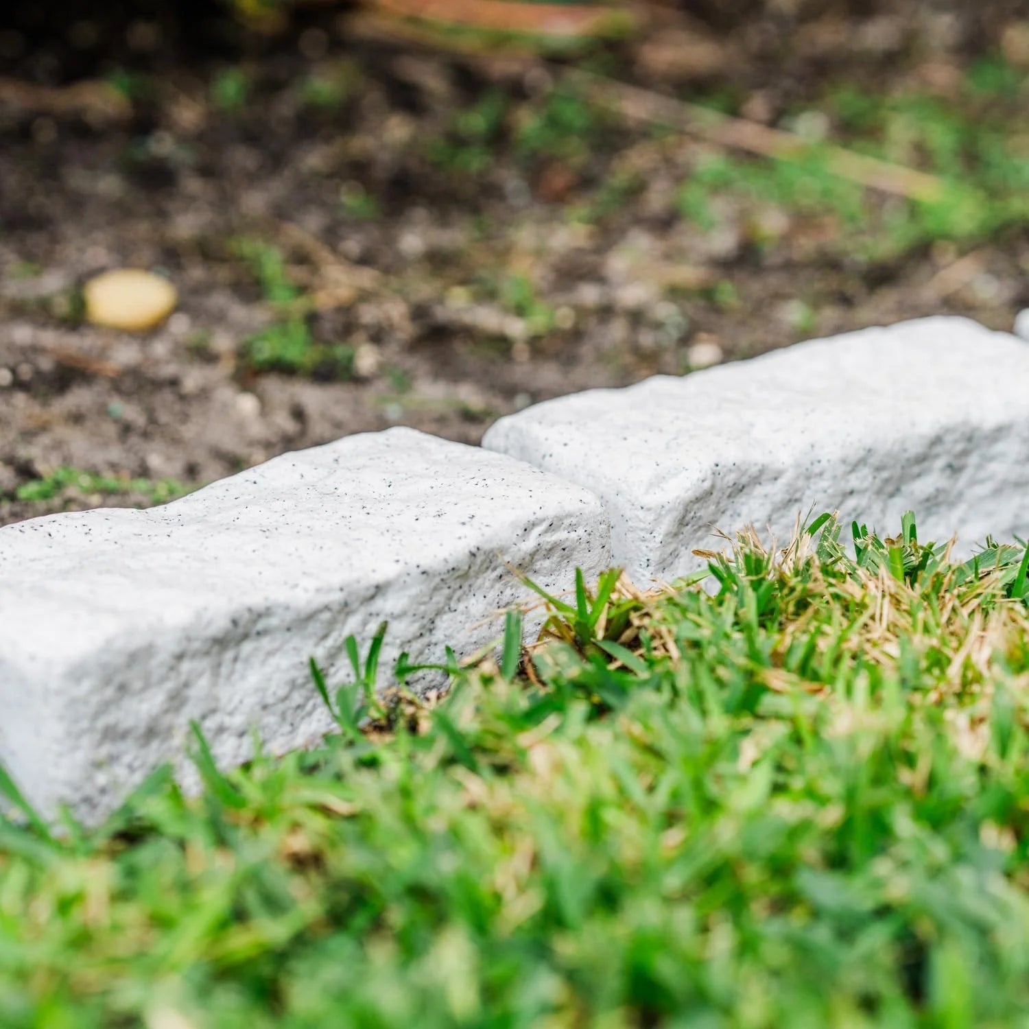 Beuta Landscape Edging | Garden Edging Border | No Dig Faux Stone Bricks for Lawn Edging, Flower beds, Pathways & YardC 4 Packs | Each Section Has 6 Bricks 48" L x 4" W x 2.25" H |12 Spikes |Limewash