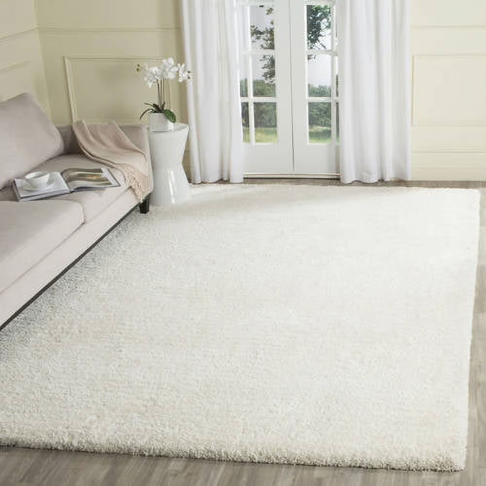 SAFAVIEH Ultimate Atanas Solid Plush Polyester Shag Area Rug, Silver, 4' x 6'