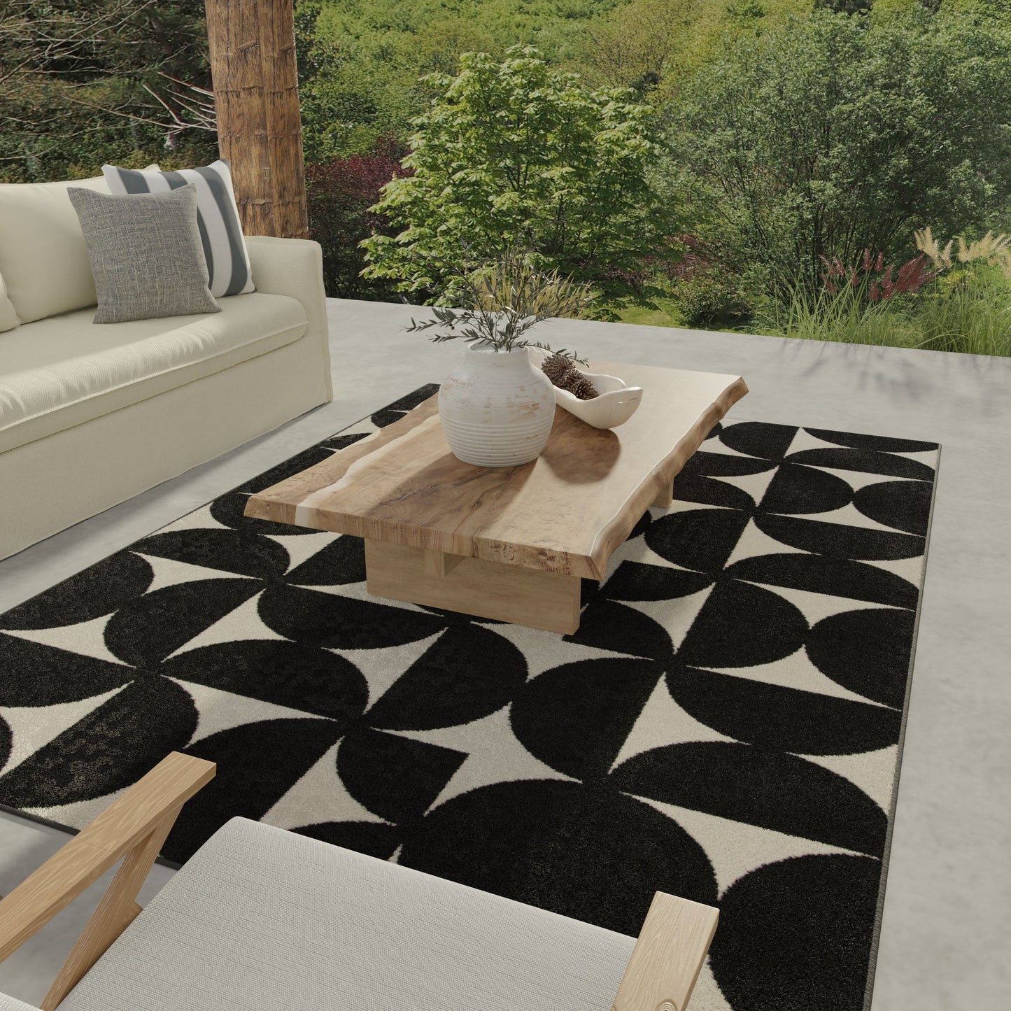 Loomaknoti Terrace Tropic Sevella 5' x 7' Geometric Indoor/Outdoor Area Rug , Black/White