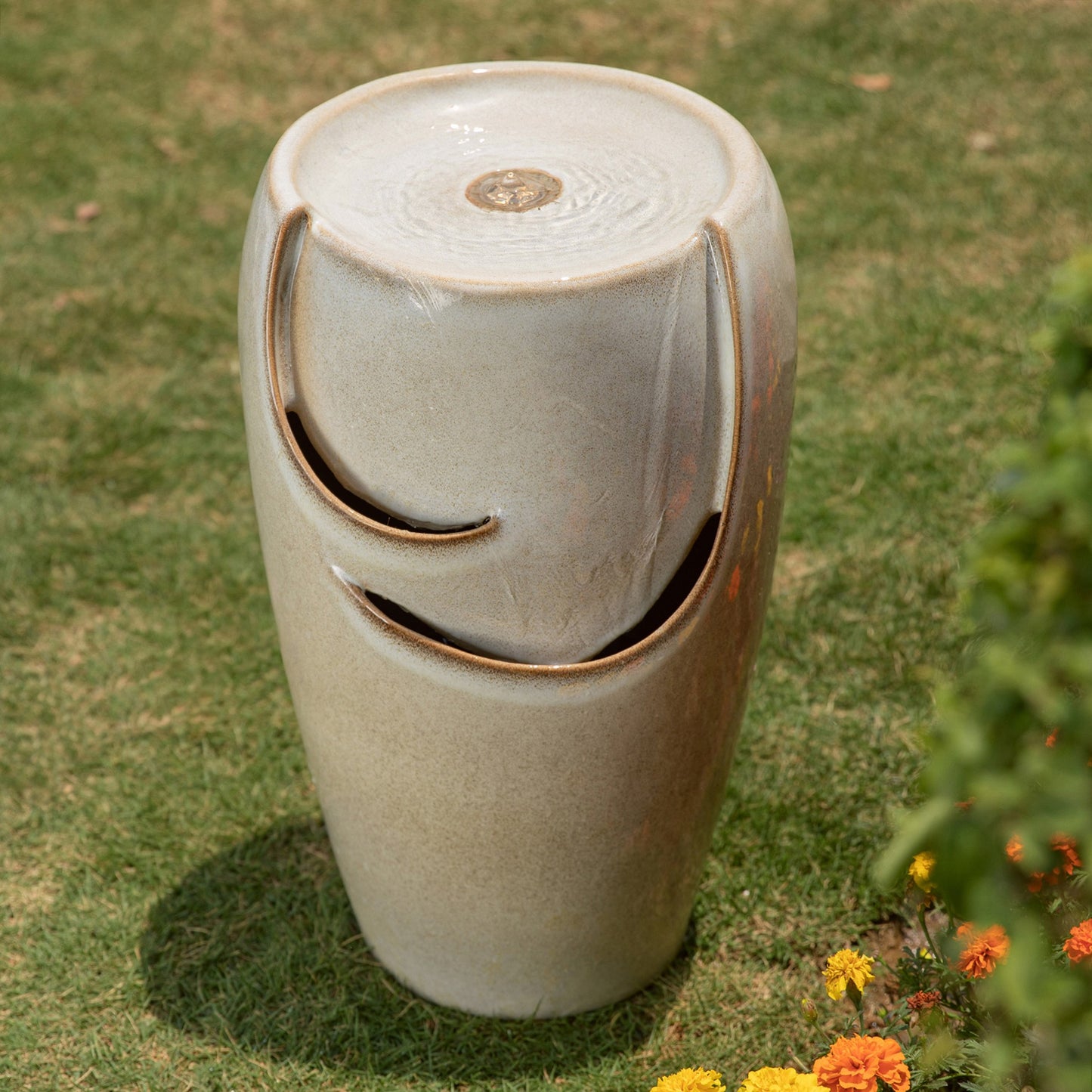 Glitzhome 21.25 Inch Tall Ceramic Vase Fountain Ceramic with Pump and LED Light Outdoor Fountain