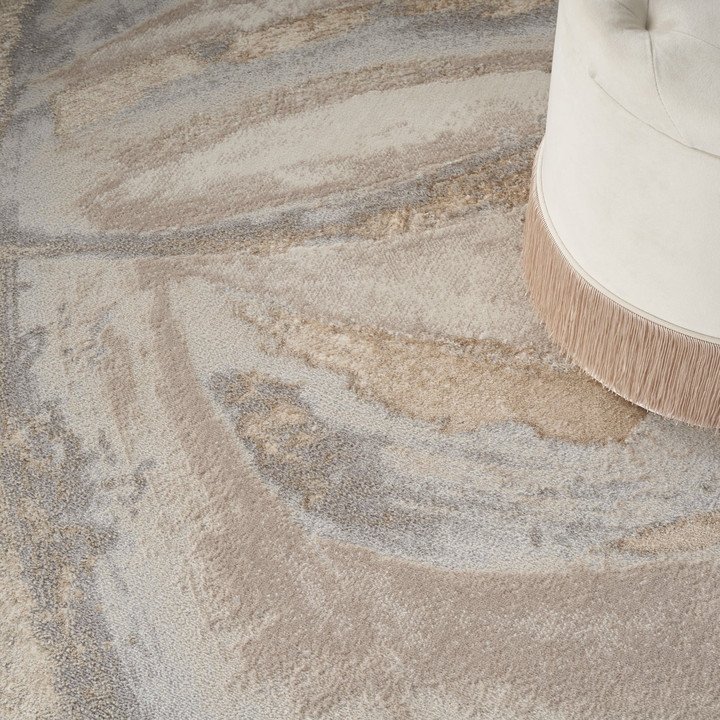 Inspire Me! Home Decor Brushstrokes Abstract Beige/Grey 5'3" x 7'3" Area Rug (5x7)