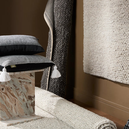 TOWN & COUNTRY TERRA Olea Bubble Texture Handcrafted 100% Wool Area Rug, Beige, 5'x7°