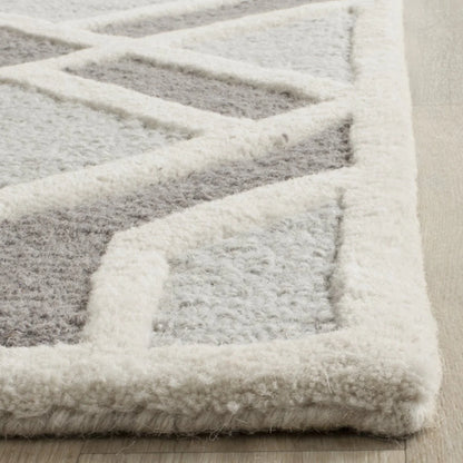 SAFAVIEH Cambridge Judith Geometric Wool Area Rug, Grey/Ivory, 8' x 10'