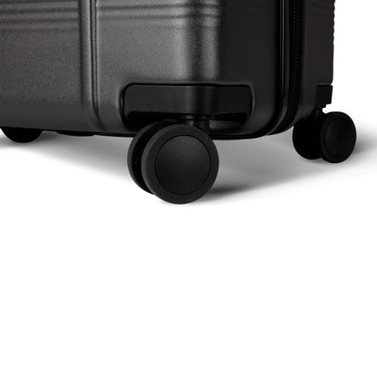 btL 20-inch Expandable Hardside Carry-on Upright Luggage, Black