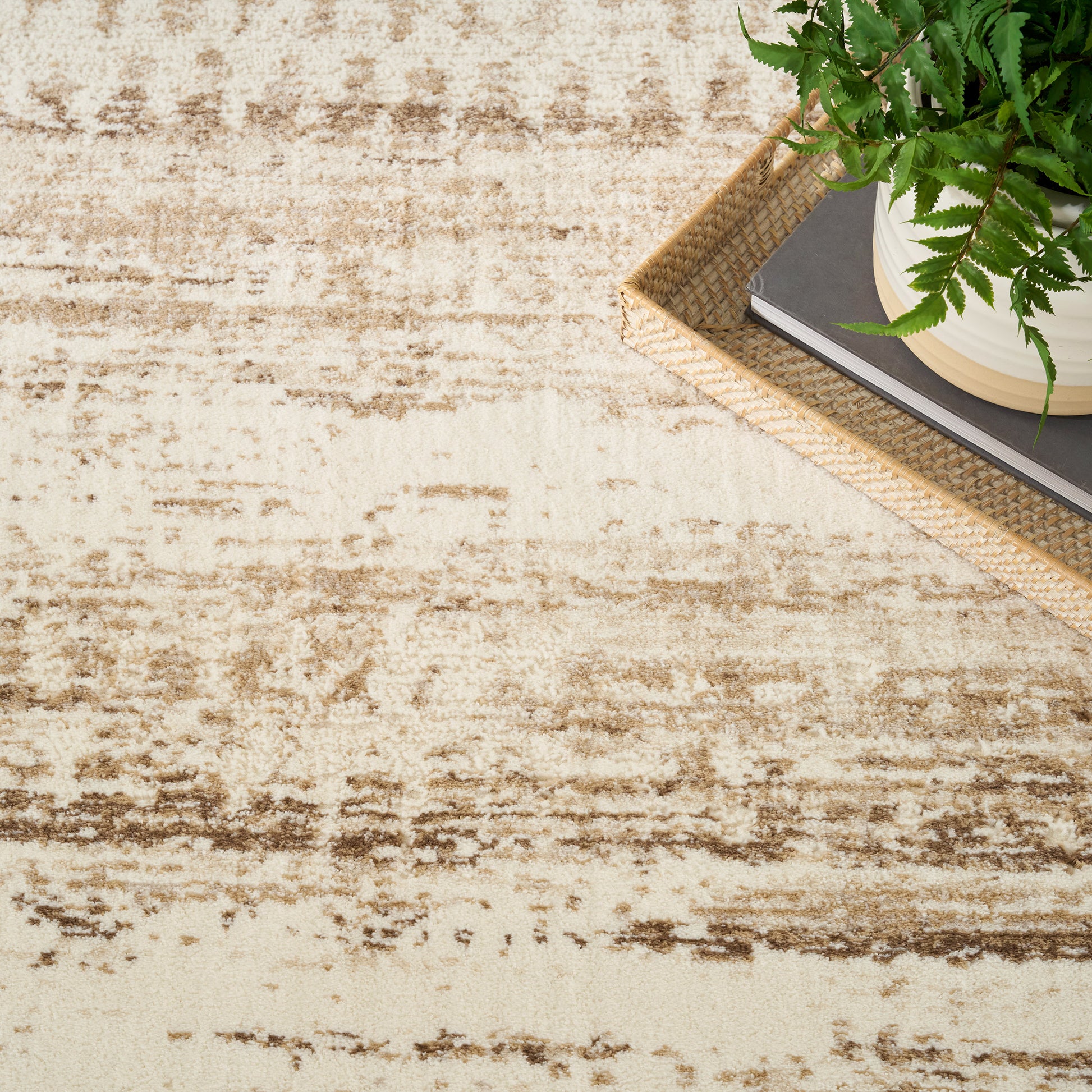 Nourison Briar Area Rug, Holly, 5’3” x 7’3”
