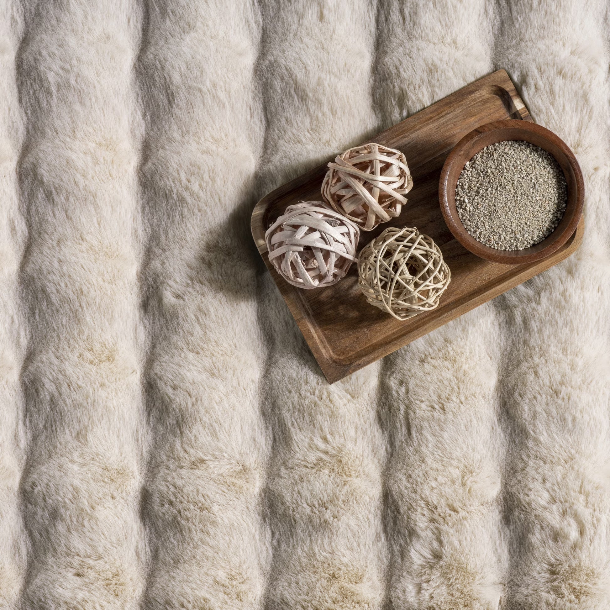 nuLOOM Jeni SuperiorWash Solid Faux Rabbit Machine Washable Area Rug, 2' 6" x 8', Runner, Jeni Grey