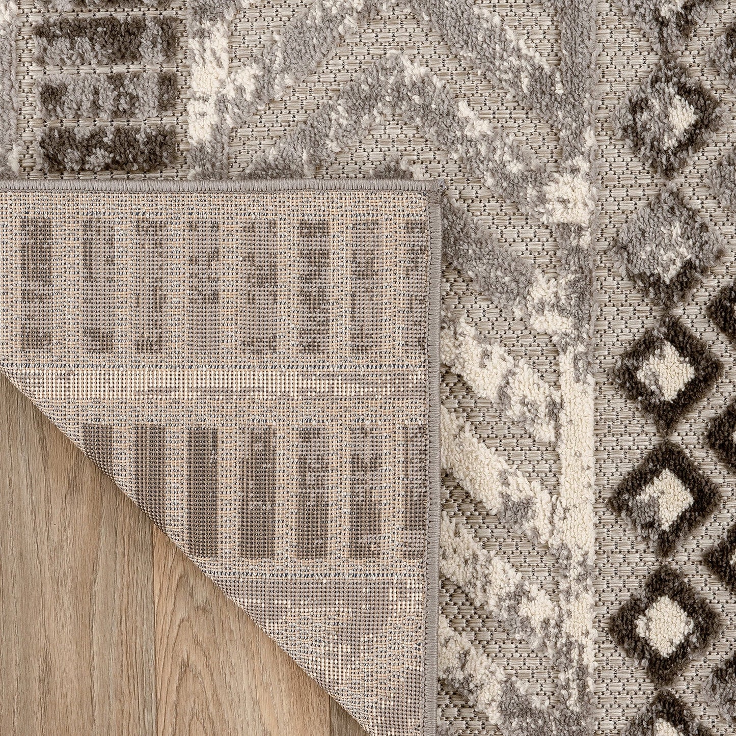 Distressed Geometric Indoor/Outdoor Gray 7' 10" x 10' Area Rug