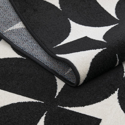 Loomaknoti Terrace Tropic Sevella 5' x 7' Geometric Indoor/Outdoor Area Rug , Black/White