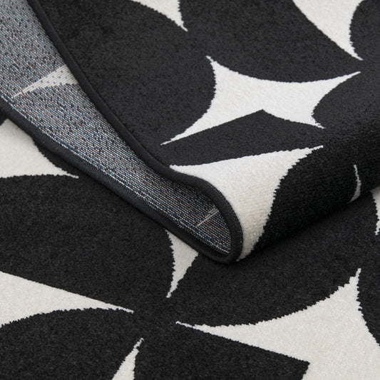 Loomaknoti Terrace Tropic Sevella 5' x 7' Geometric Indoor/Outdoor Area Rug , Black/White