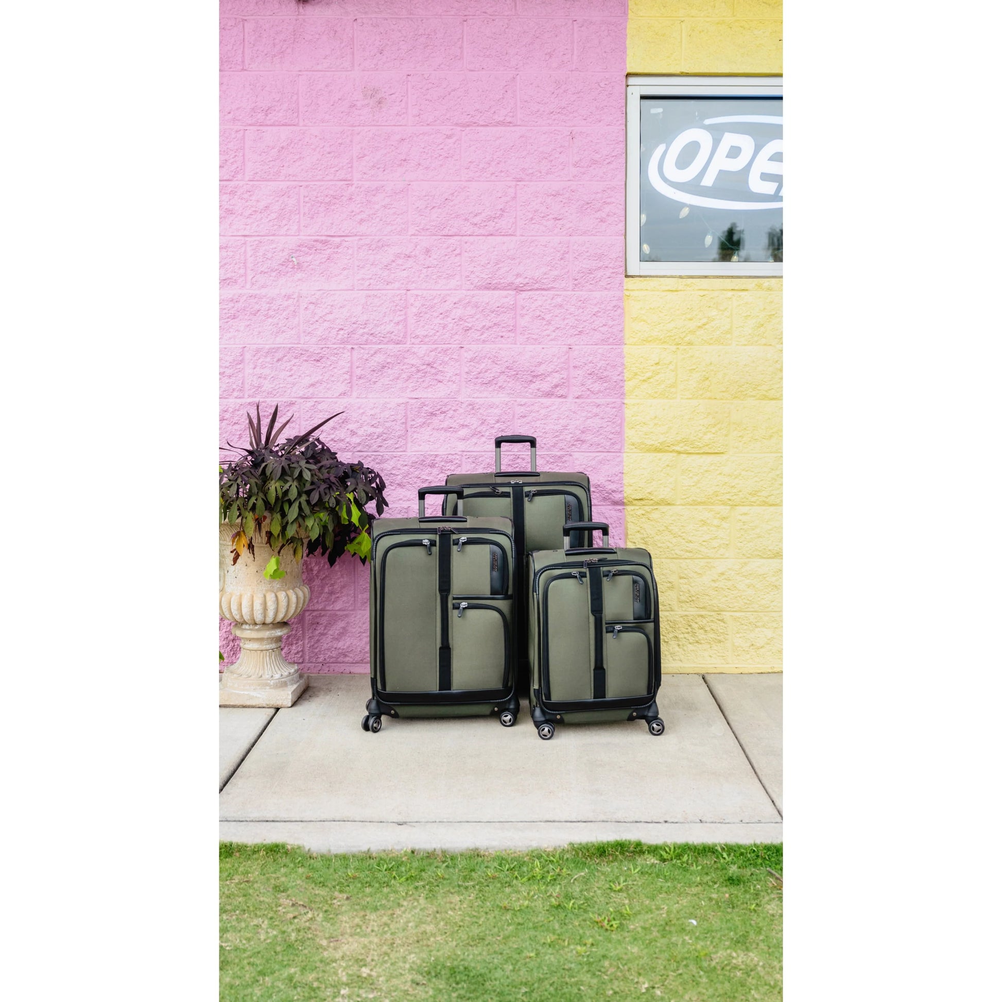 American Tourister Cargo Max 29" Softside Large Checked Spinner Luggage Single Piece - Olive
