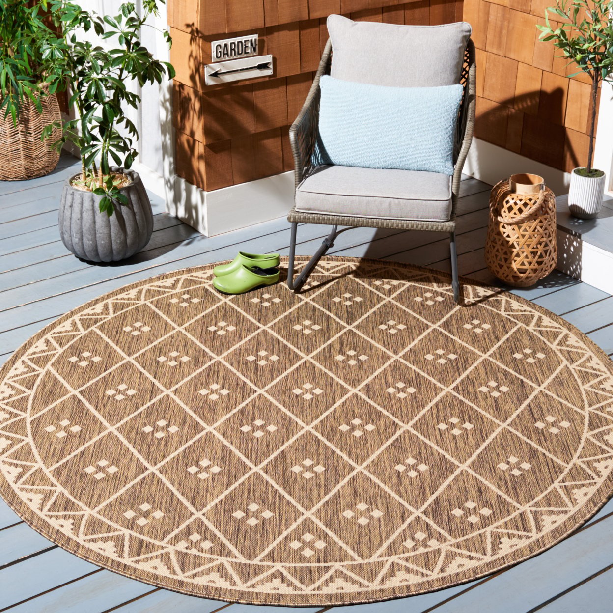 SAFAVIEH Courtyard Cori Bordered Indoor/Outdoor Area Rug, Dark Green/Beige, 9' x 12'