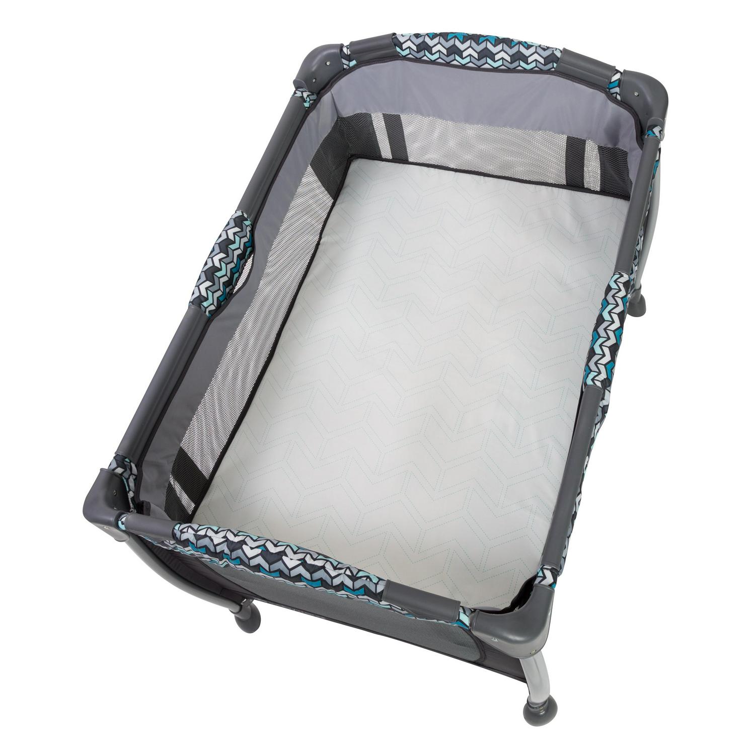 Baby Trend Resort Elite Nursery Center Playard with Bassinet and Travel Bag. Laguna Blue