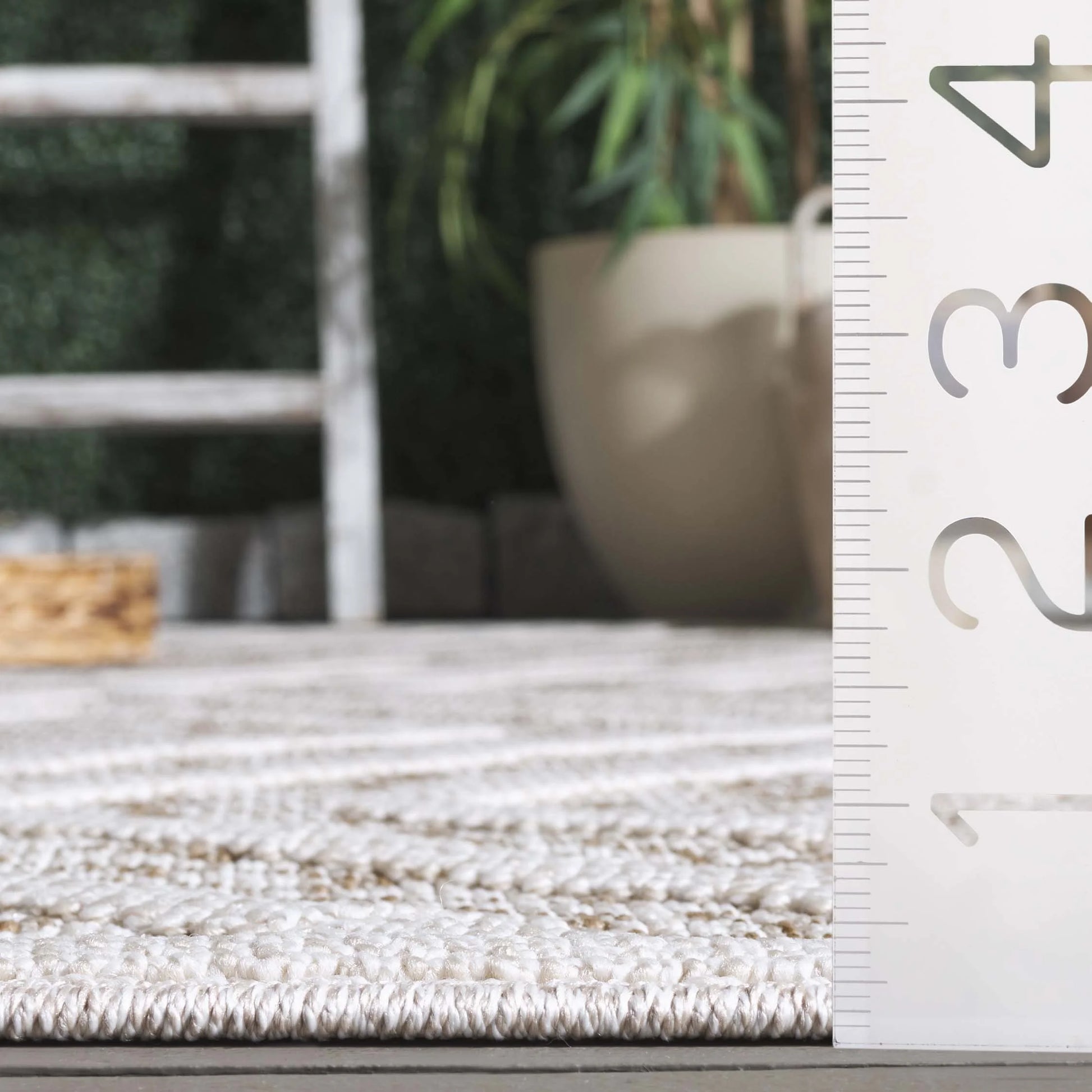 SAFAVIEH Martha Stewart Global Diamond Indoor/Outdoor Area Rug, Light Beige/Brown, 8' x 10'
