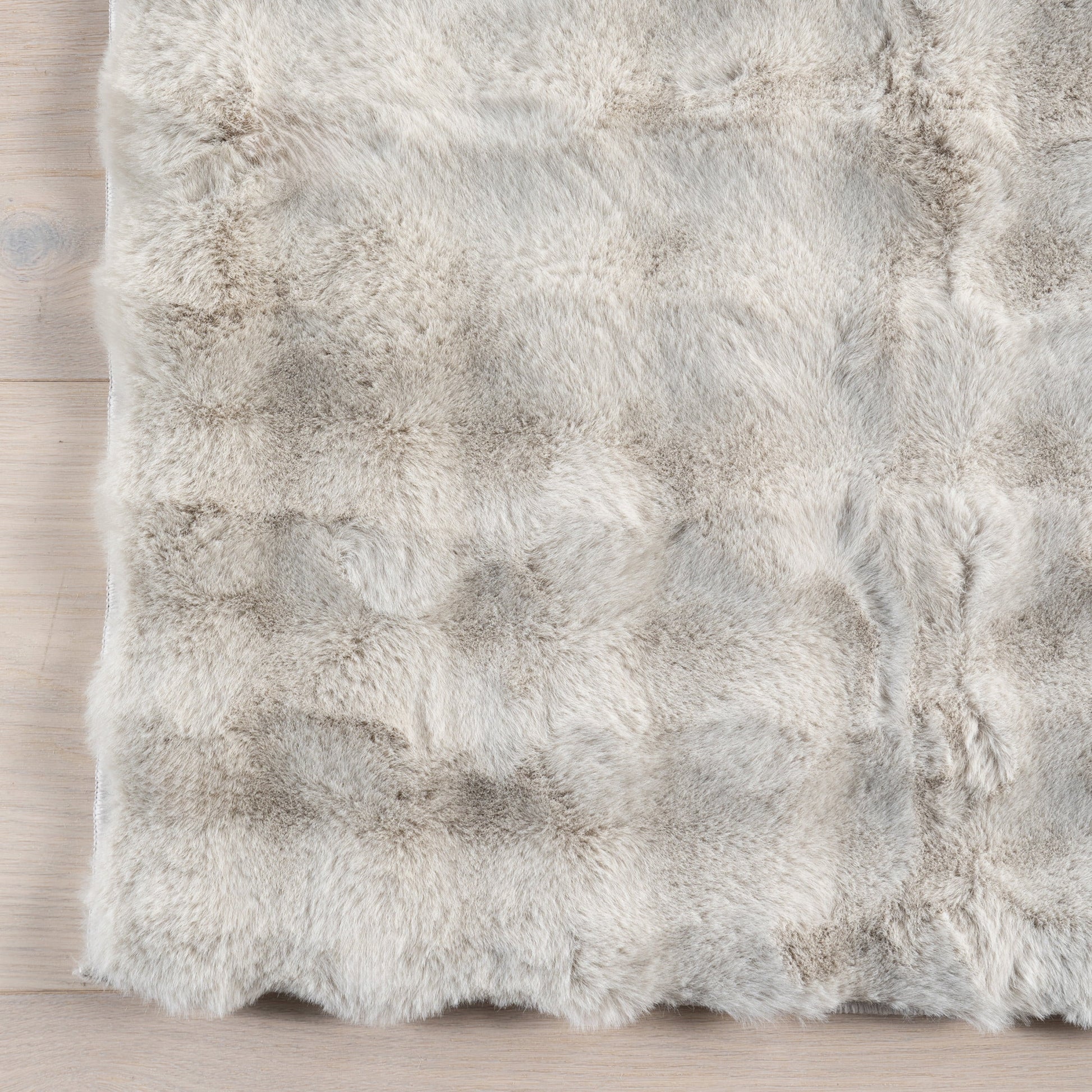 nuLOOM Jeni SuperiorWash Solid Faux Rabbit Machine Washable Area Rug, 2' 6" x 8', Runner, Jeni Grey