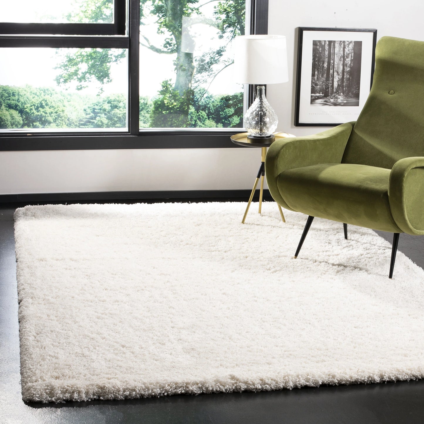 SAFAVIEH Royal Hartley Solid Plush Shag Area Rug, Silver, 6'7" x 6'7" Square