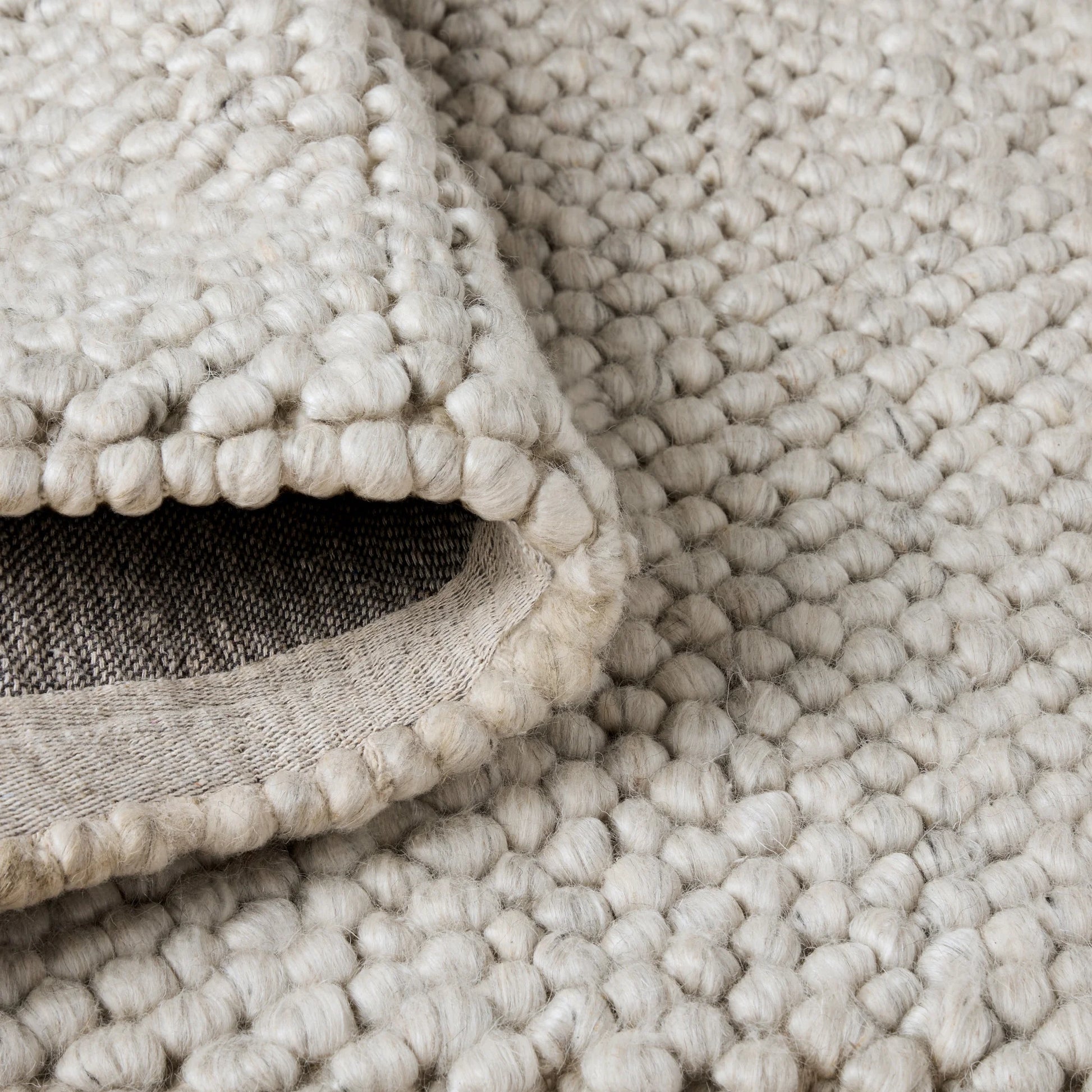 TOWN & COUNTRY TERRA Olea Bubble Texture Handcrafted 100% Wool Area Rug, Beige, 5'x7°