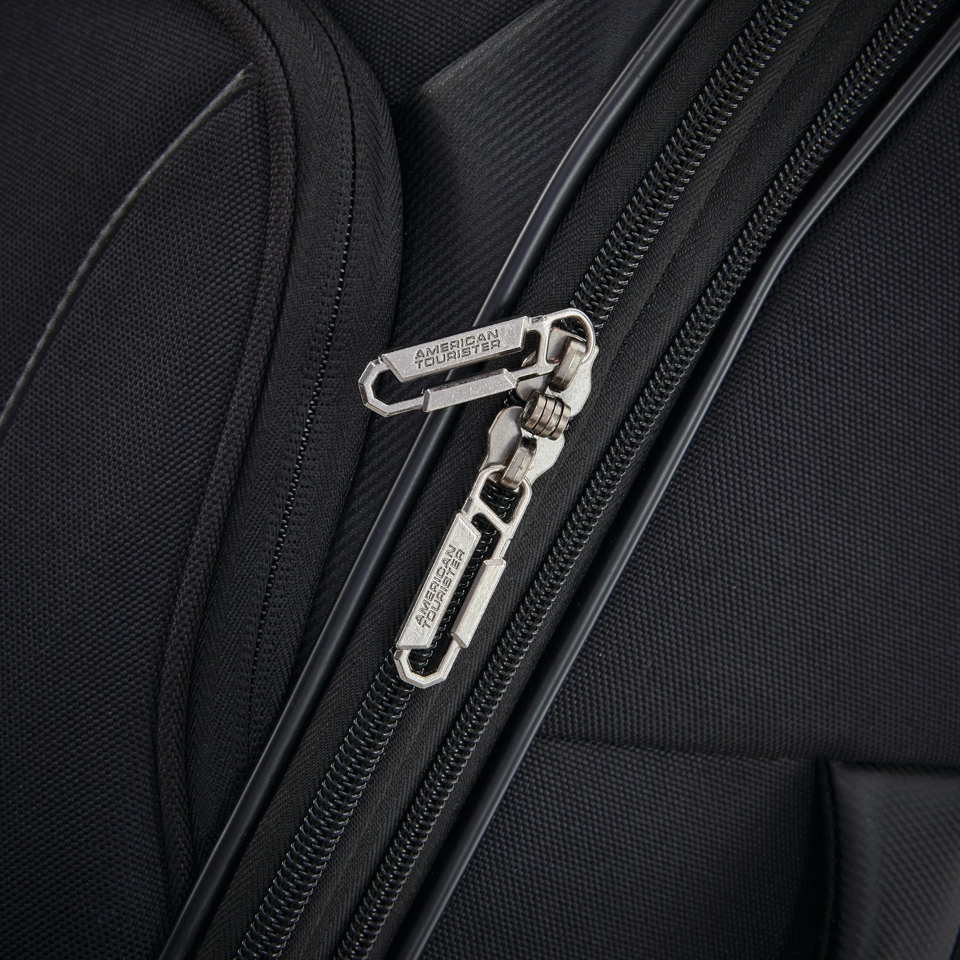 American Tourister 4 KIX 2.0 20" Carry-on Spinner Luggage