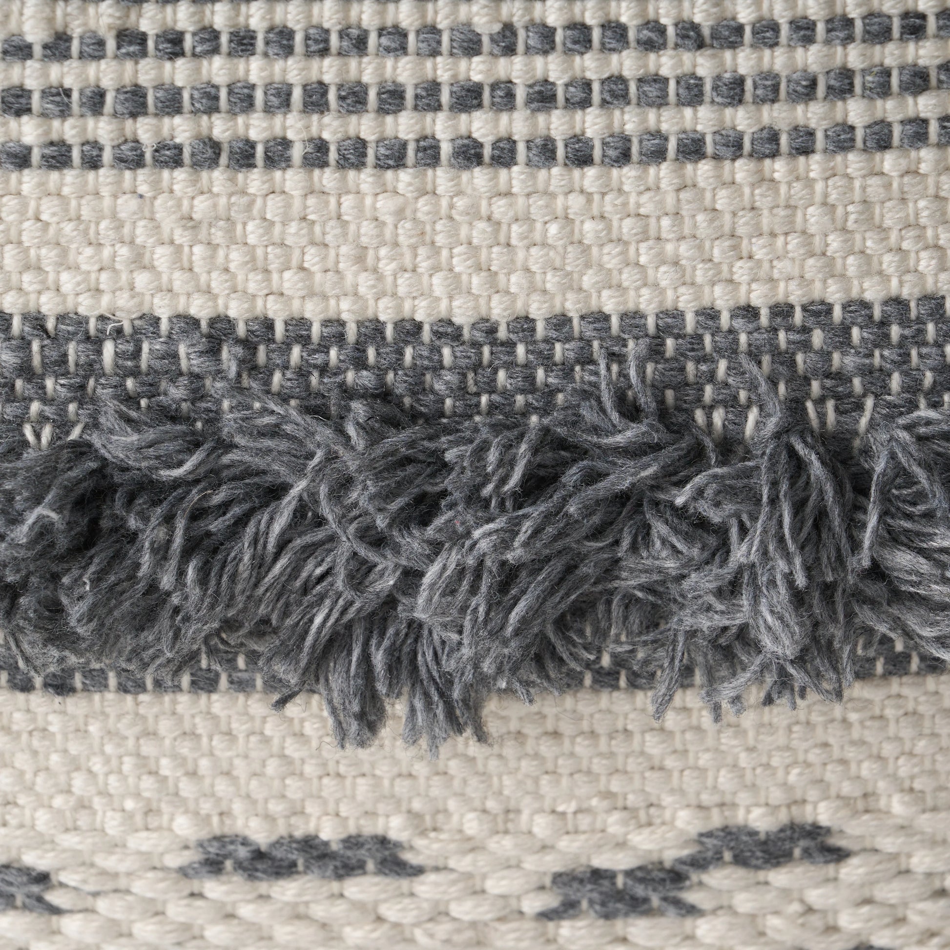Laura Boho Cube Yarn Pouf