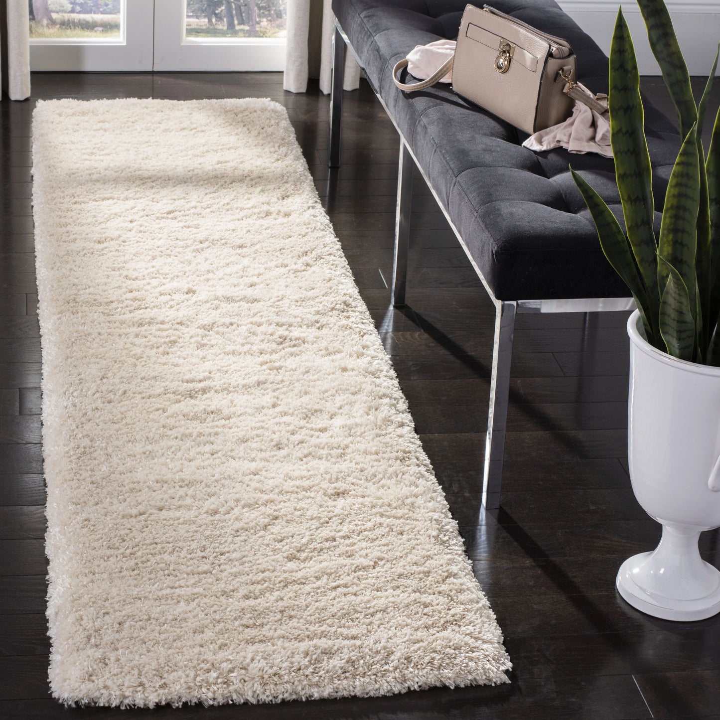 SAFAVIEH Royal Hartley Solid Plush Shag Area Rug, Silver, 6'7" x 6'7" Square