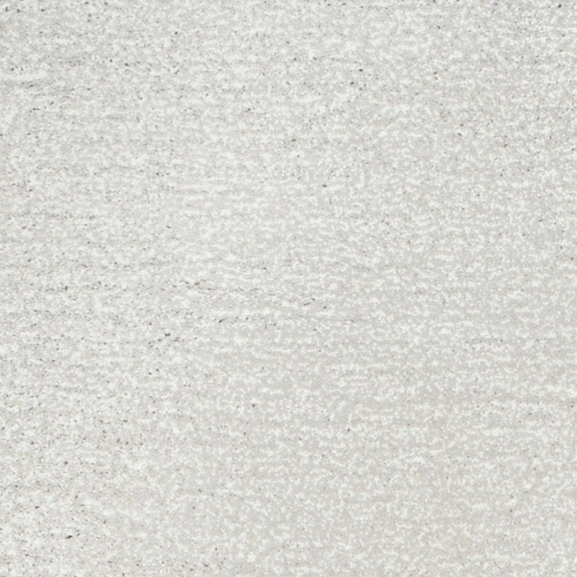 SAFAVIEH Ultimate Atanas Solid Plush Polyester Shag Area Rug, Silver, 4' x 6'