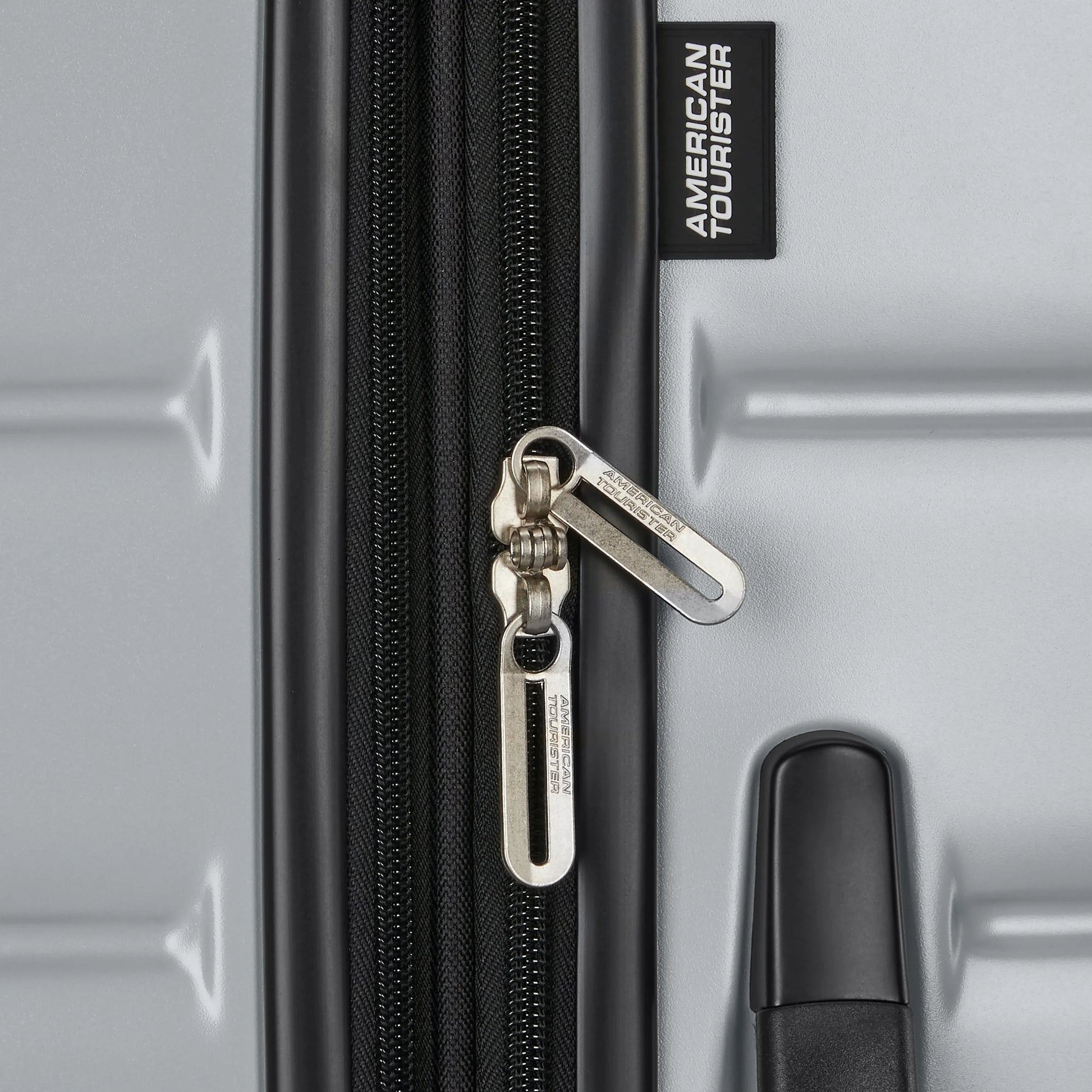 American Tourister Roll Out 2-Piece Luggage Set with Spinner Wheels (Carry on/Medium Checked) - Silver