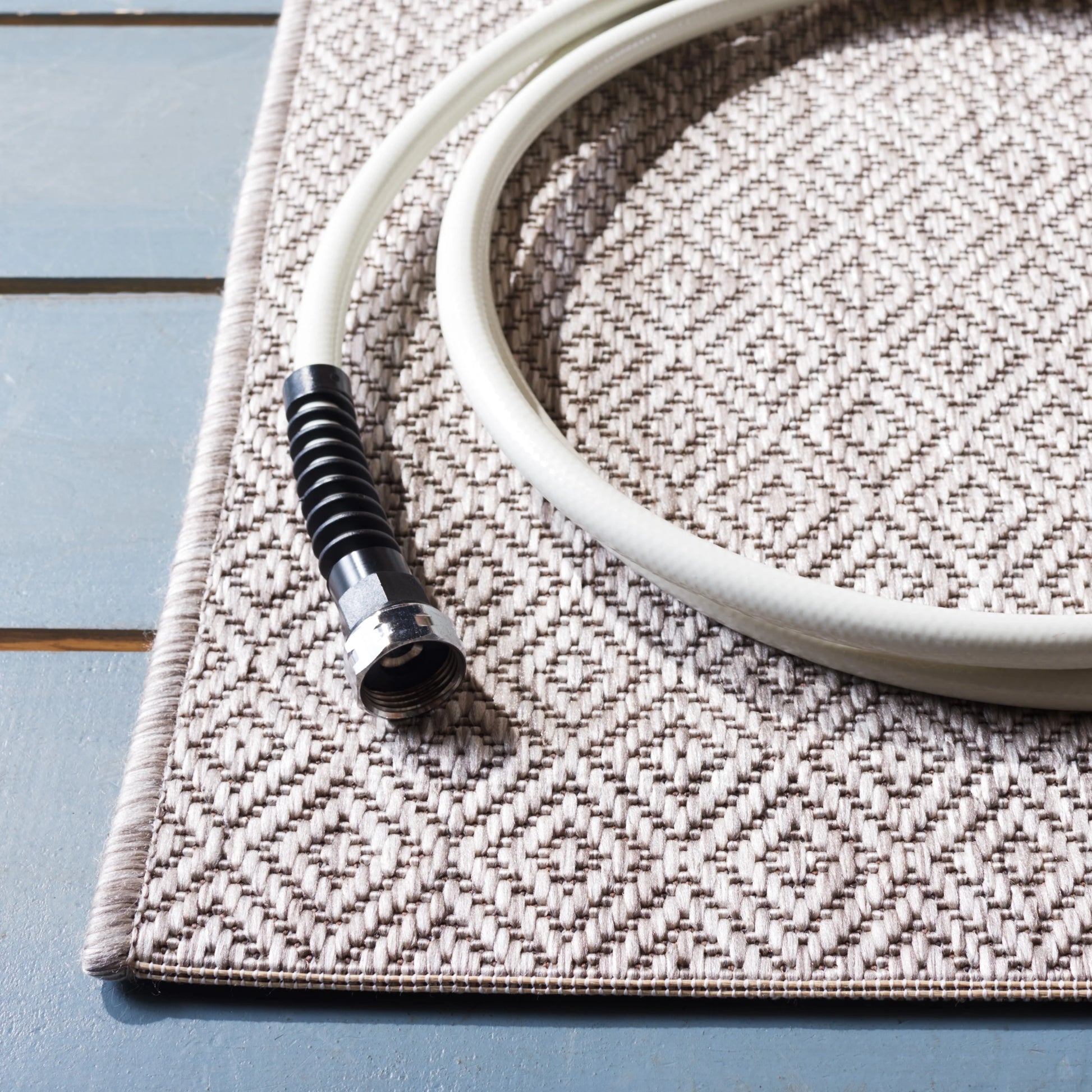 SAFAVIEH Courtyard Mitre Geometric Indoor/Outdoor Area Rug, Beige/Beige, 9' x 9' Square