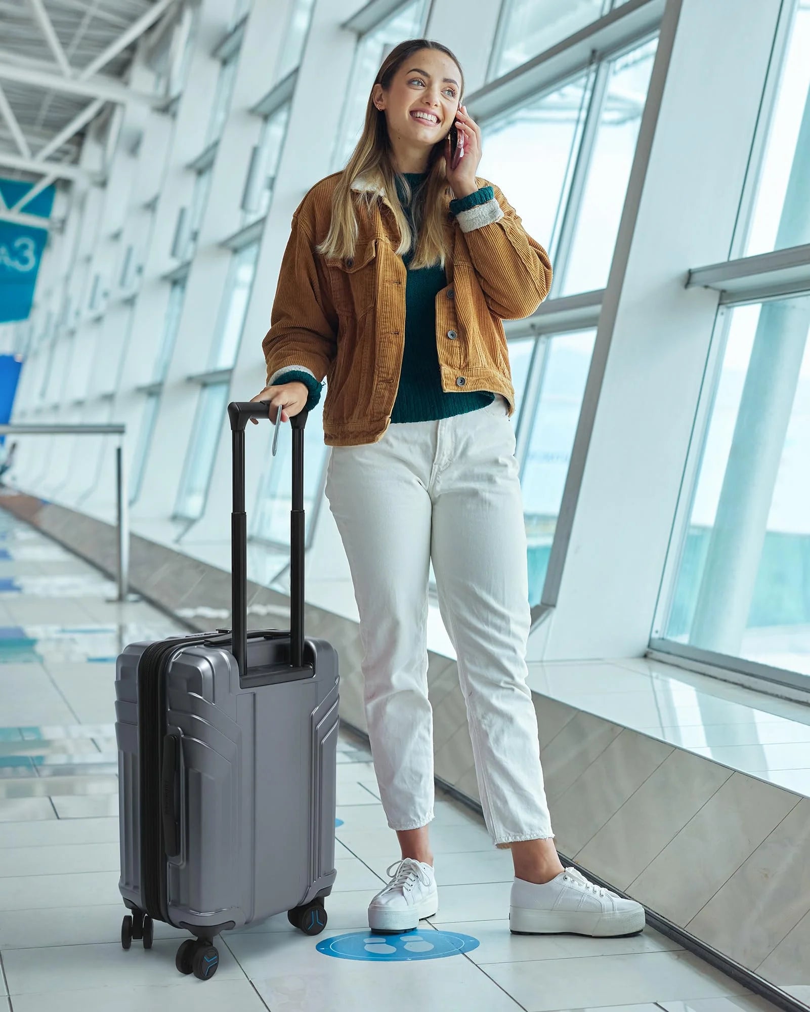 BAGSMART Expandable Carry On Luggage 22x14x9 Airline Approved, 1OO% PC Lightweight Hard Shell Suitcase, 20 Inch Travel Luggage with Spinner Wheels, Waterproof Rolling Suitcase, Sliver Gray