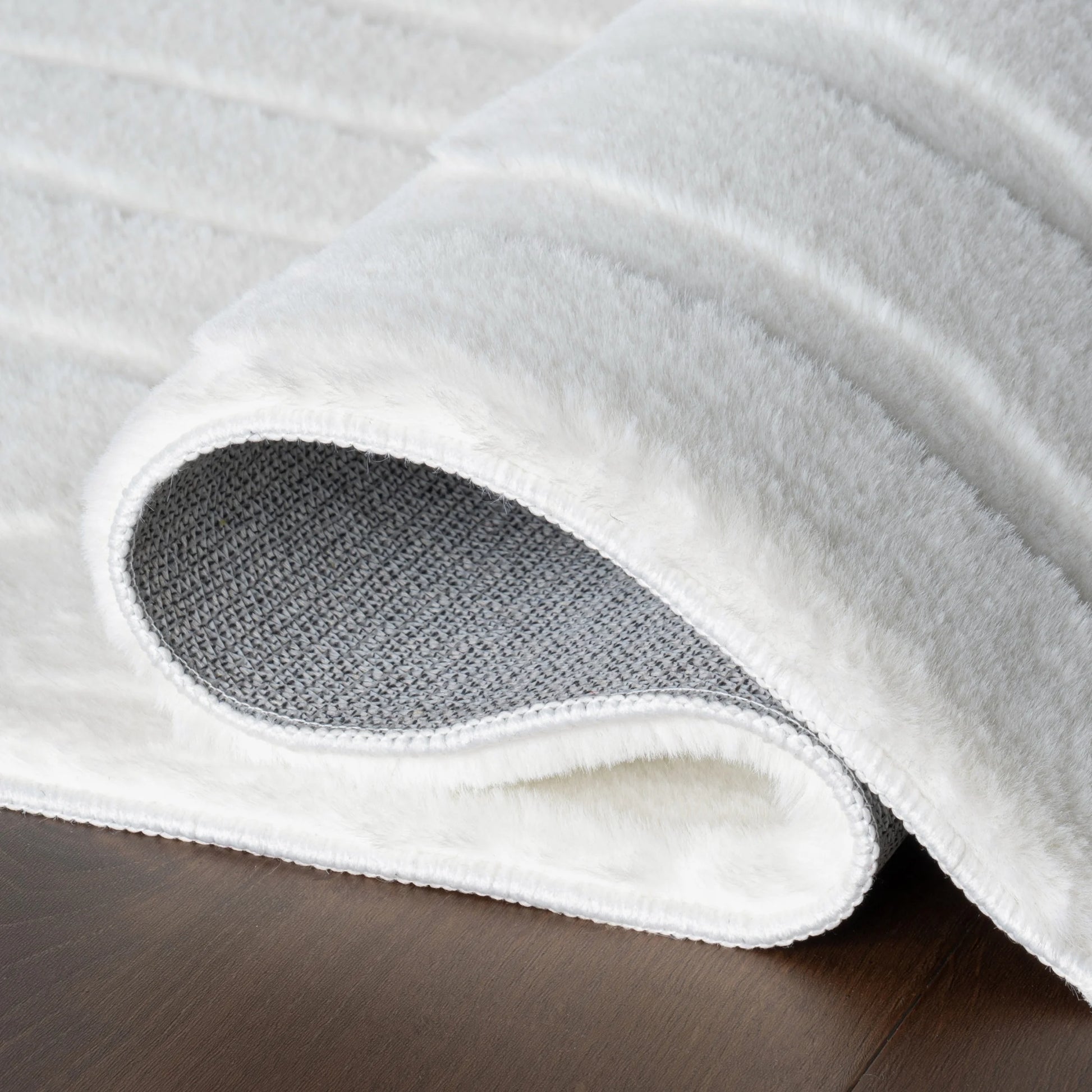 nuLOOM Tavina Solid Cloud Washable Area Rug, 5' x 8', Tavina Off-white