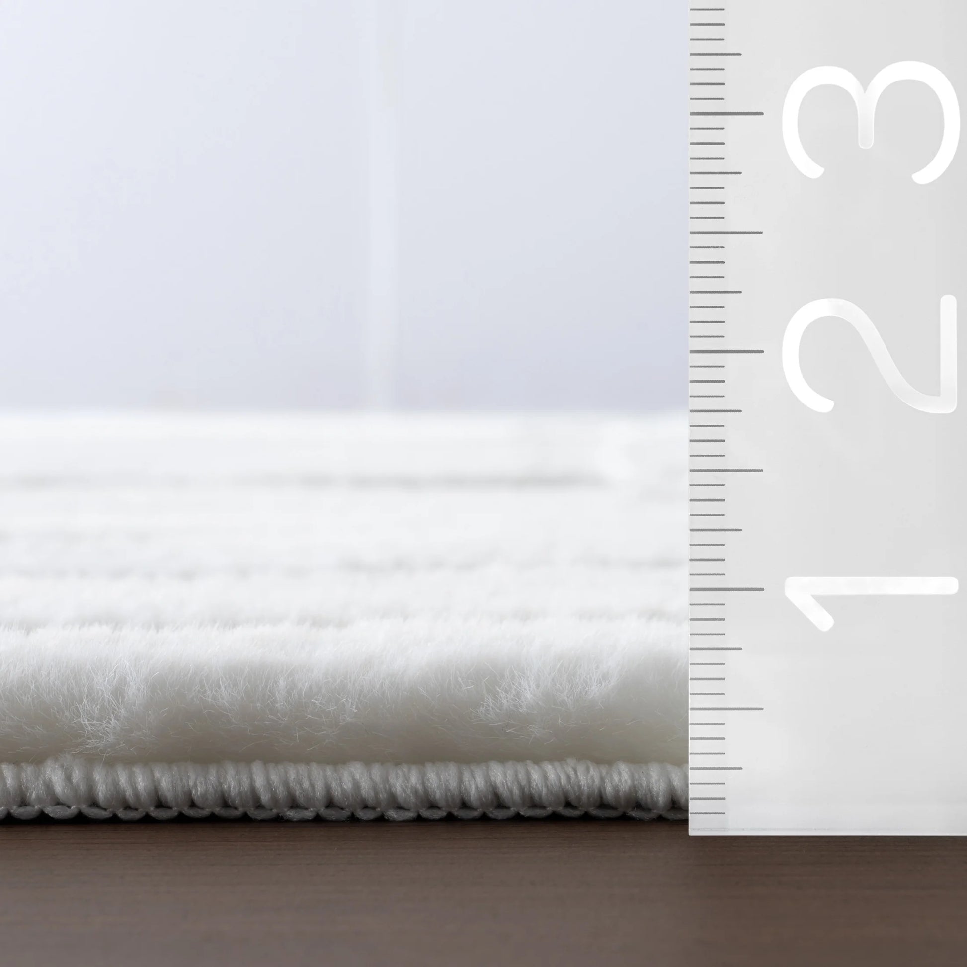 nuLOOM Tavina Solid Cloud Washable Area Rug, 5' x 8', Tavina Off-white