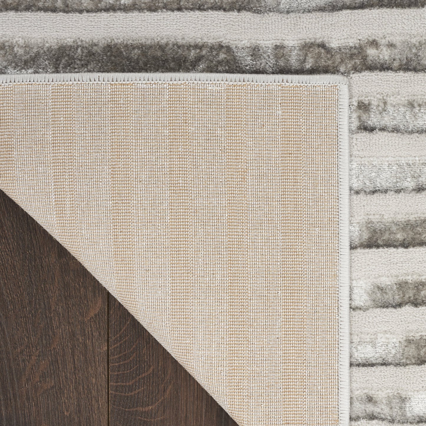 Inspire Me! Home Dcor Brushstrokes Striped Beige Silver 5'3" x 7'3" Area Rug (5x7)