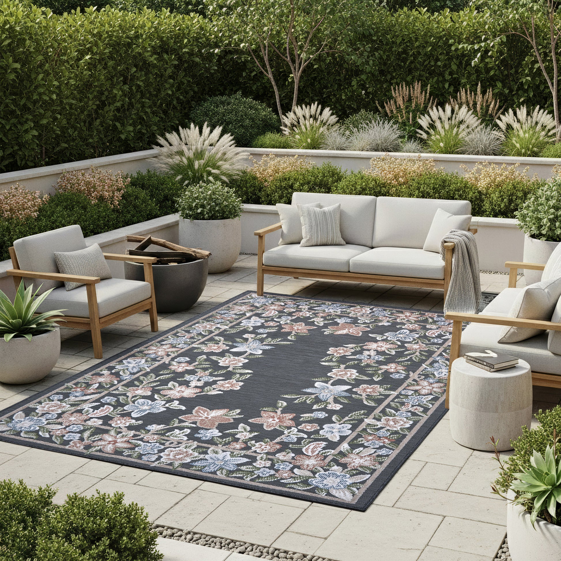 Laguna Indoor/Outdoor Area Rug, Beta Black, 5'3' x 7'